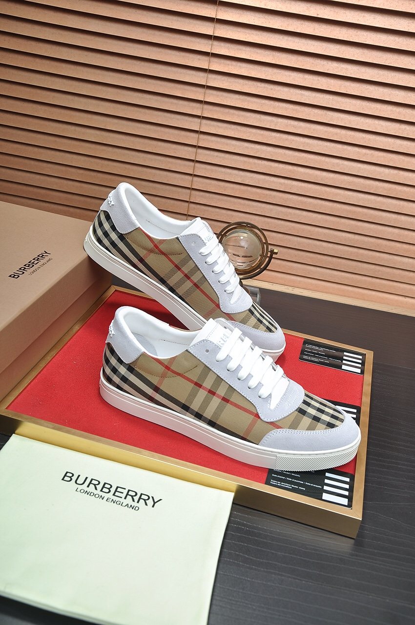 Burberry White and Beige Plaid Low-Top Sneakers